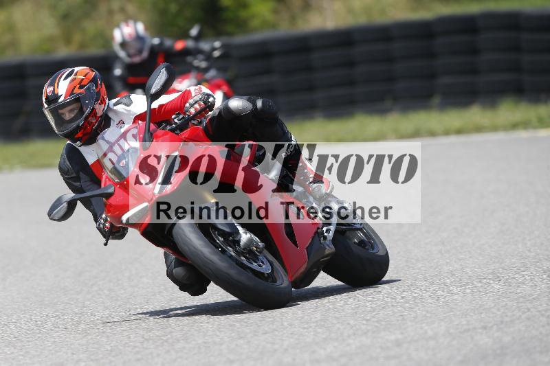 /27 12.06.2025 Ducati Schweiz Trackday Warmup  ADR/gruen-vert/ohne